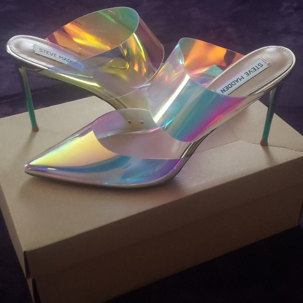 Women's shoes